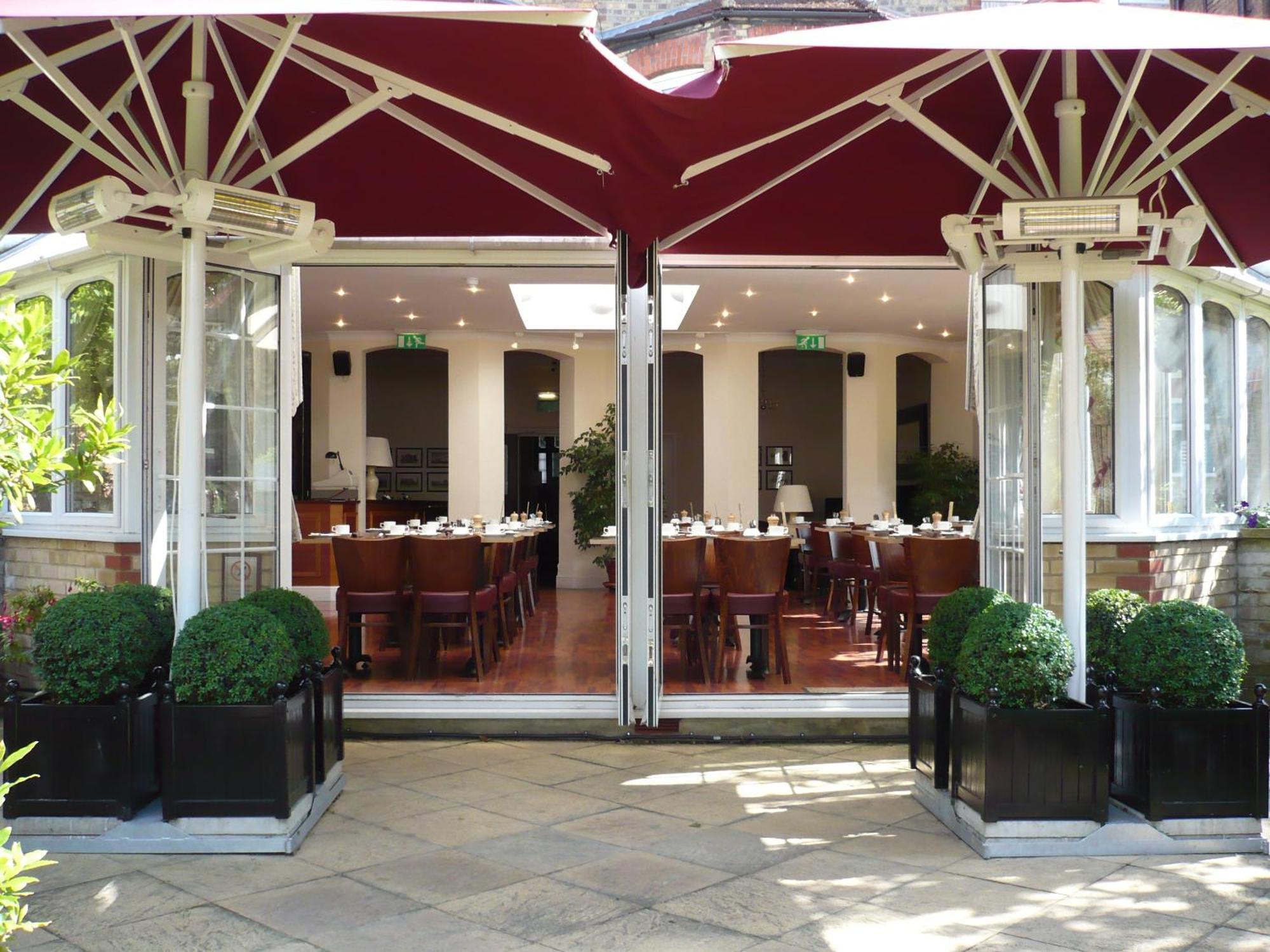 Glenlyn & 3* London